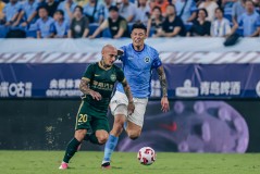 山东泰山6-0横扫国安：足球盛宴背后的关键瞬间